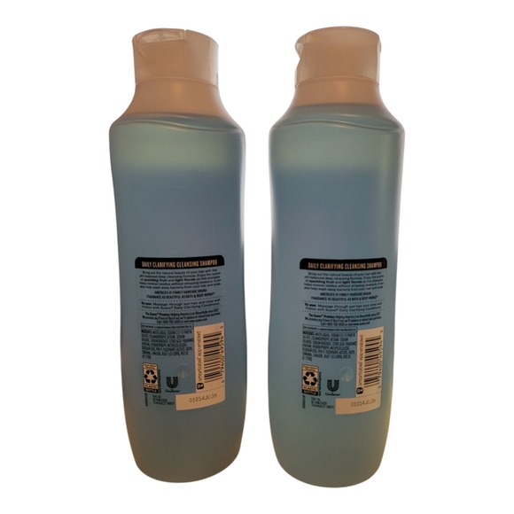 Essentials Daily Clarifying Shampoo -‎ Light Blue - Picture 2 of 3